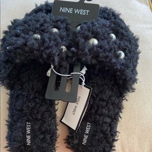 Soft & comfy slippers